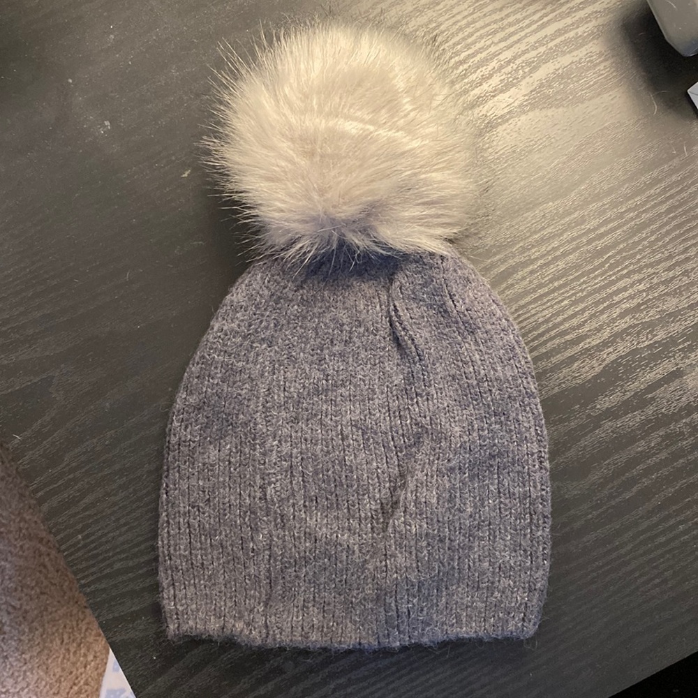 Grey beanie with Pom Pom